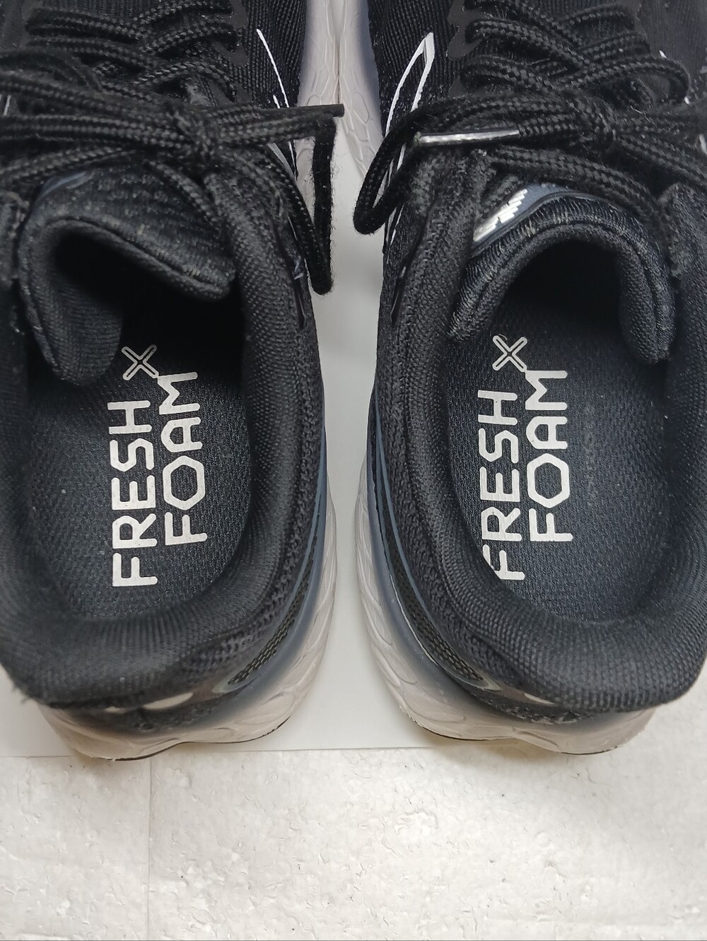 New Balance Fresh Foam 1080 Men's Size 12 Black White Running Shoes Sneakers - Picture 6 of 16
